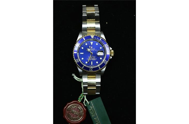 Black Gold Dive: Rolex Submariner’s Sublime Submersion